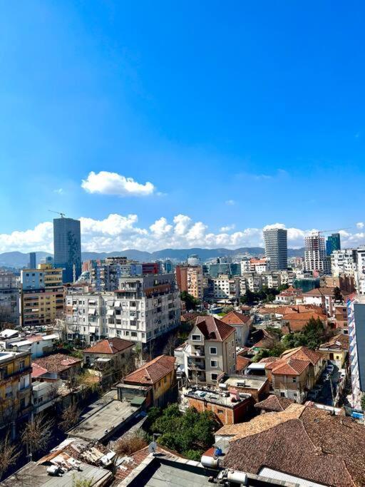 Central Tirana Flat Near Bazaar Exteriör bild